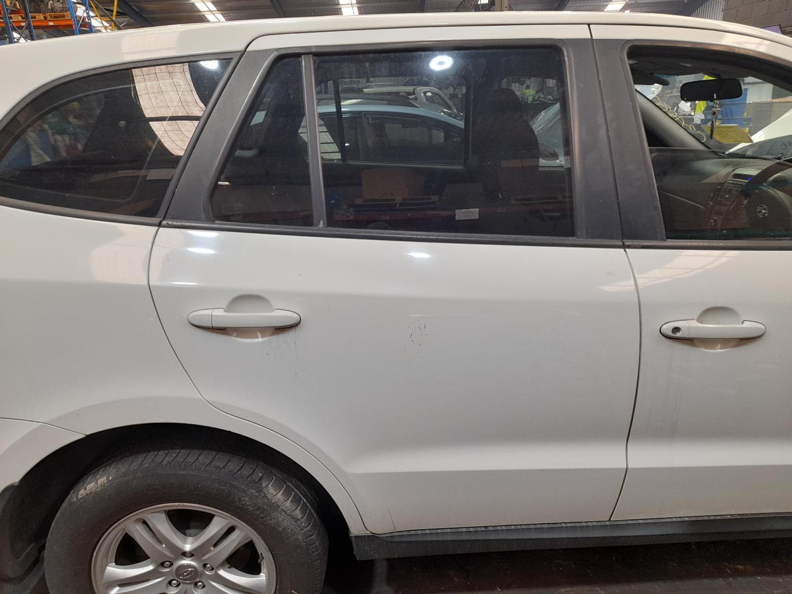 View Auto part Misc Hyundai Santa Fe 2011