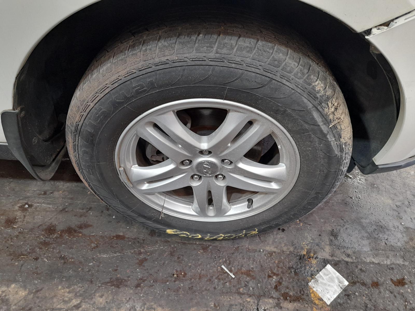 View Auto part Misc Hyundai Santa Fe 2011