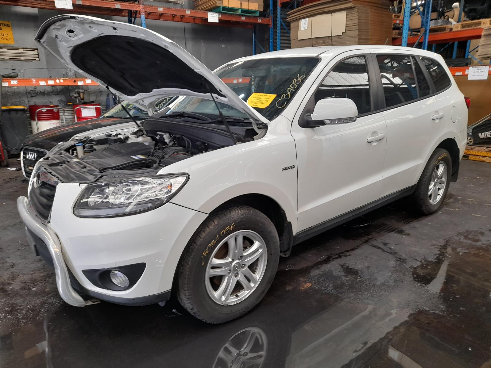View Auto part Misc Hyundai Santa Fe 2011