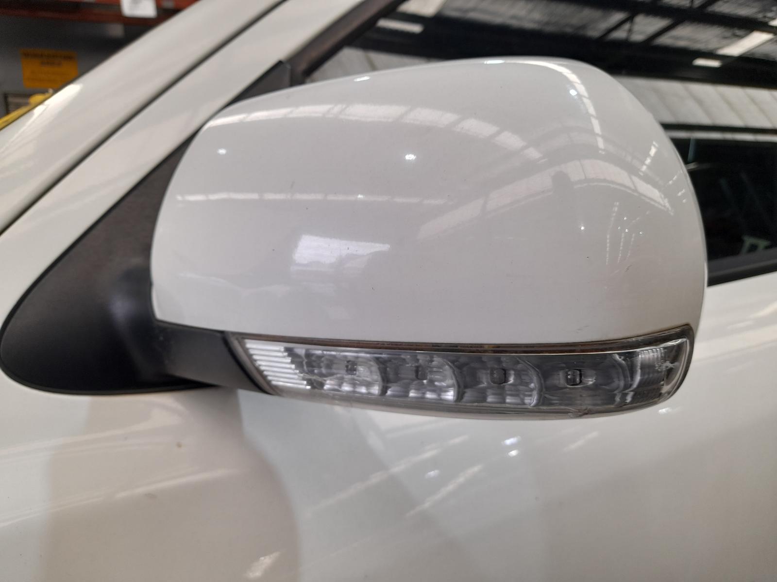 View Auto part Misc Hyundai Santa Fe 2011