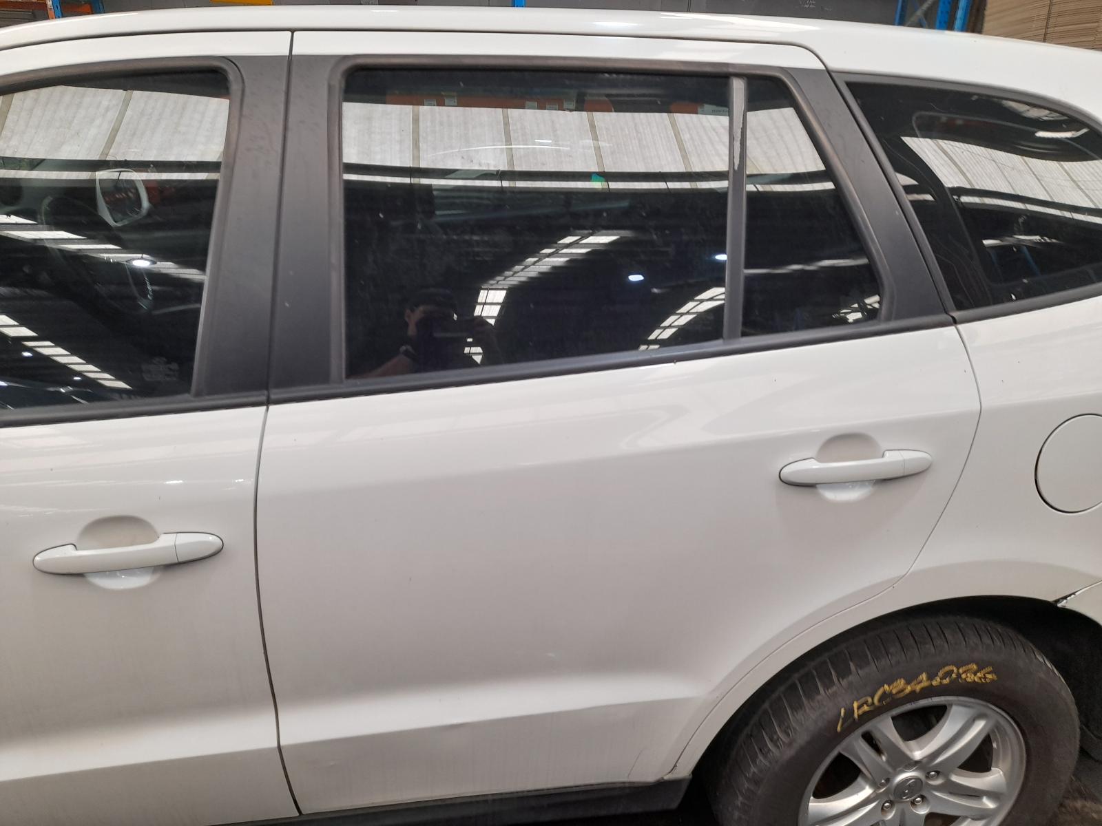 View Auto part Misc Hyundai Santa Fe 2011