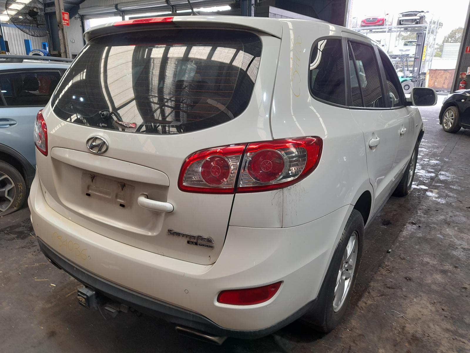 View Auto part Misc Hyundai Santa Fe 2011