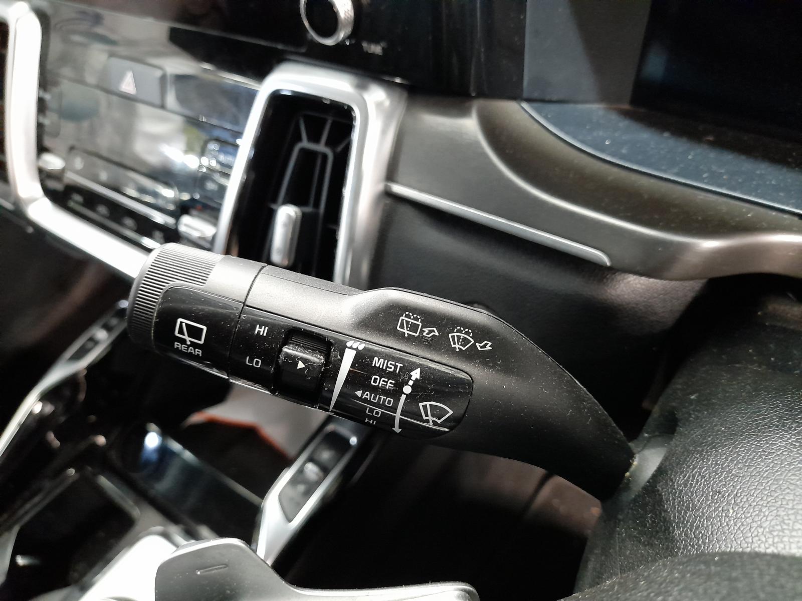 View Auto part A/C Compressor Kia Sorento 2020