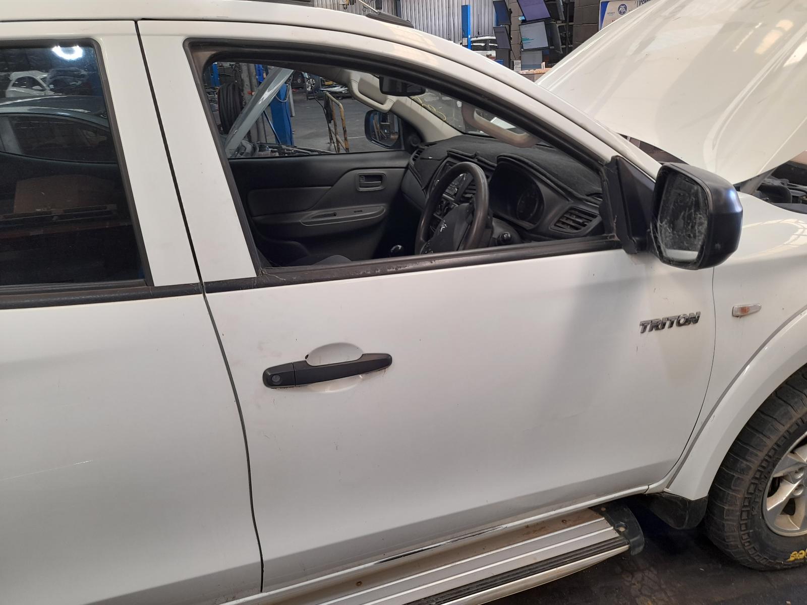 View Auto part Misc Mitsubishi Triton 2016