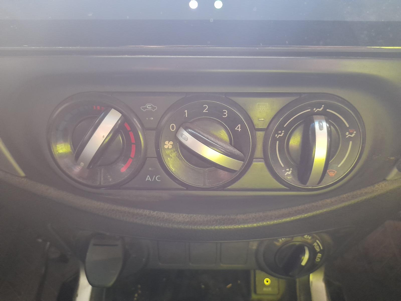 2016 Nissan Navara Door/Boot/Gate Lock View Auto part Door/Boot/Gate Lock Nissan Navara 2016