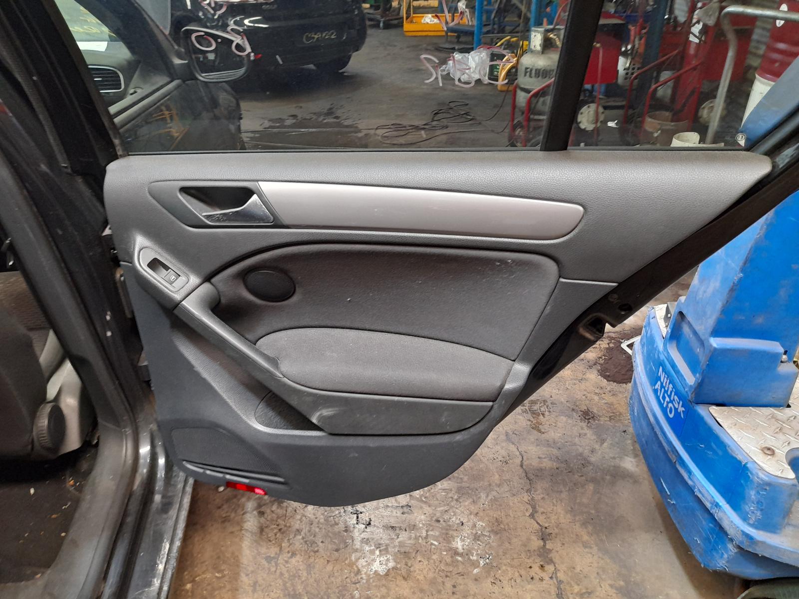 View Auto part Heater Core/Box Volkswagen Golf 2011