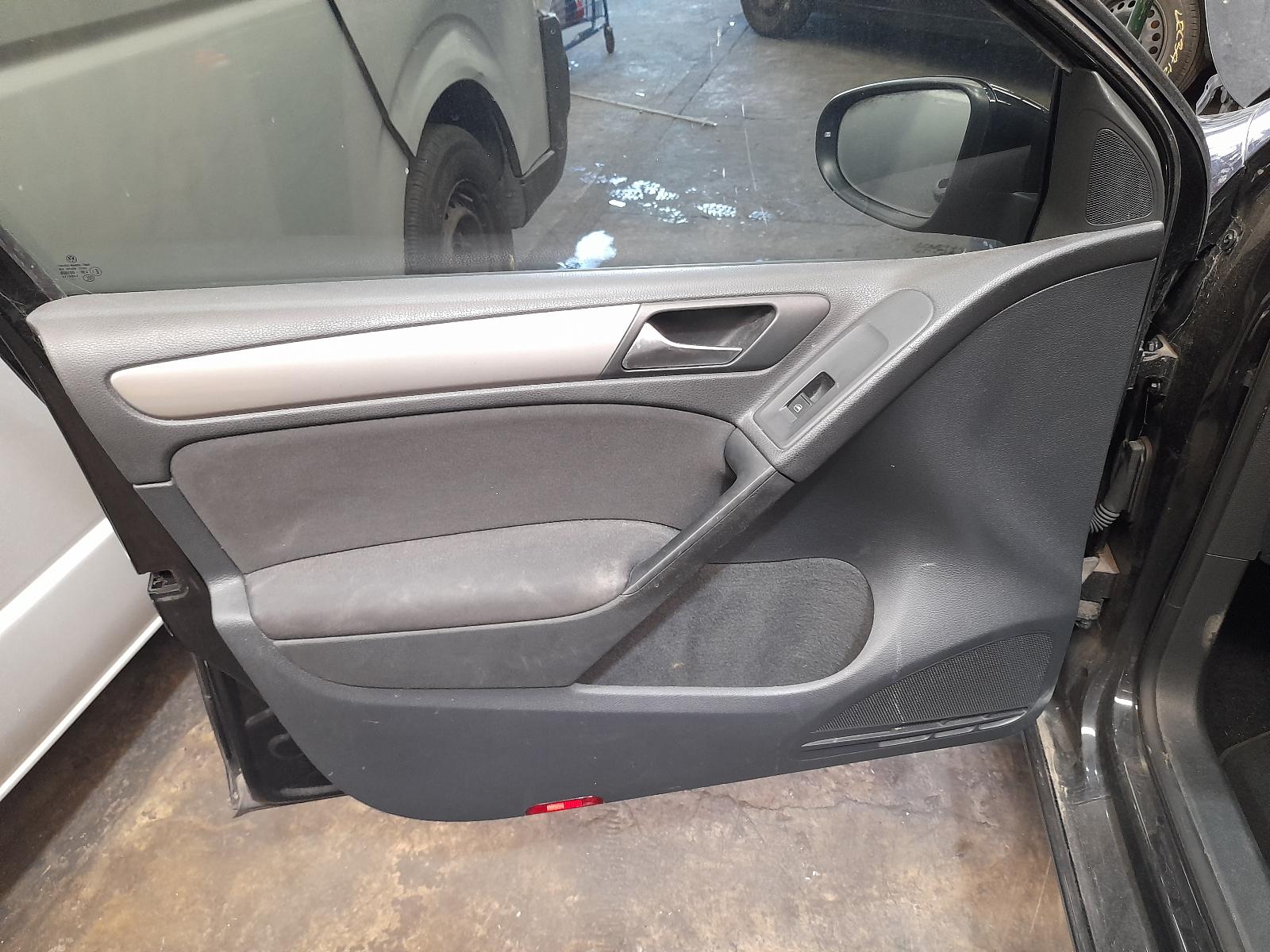 View Auto part Heater Core/Box Volkswagen Golf 2011