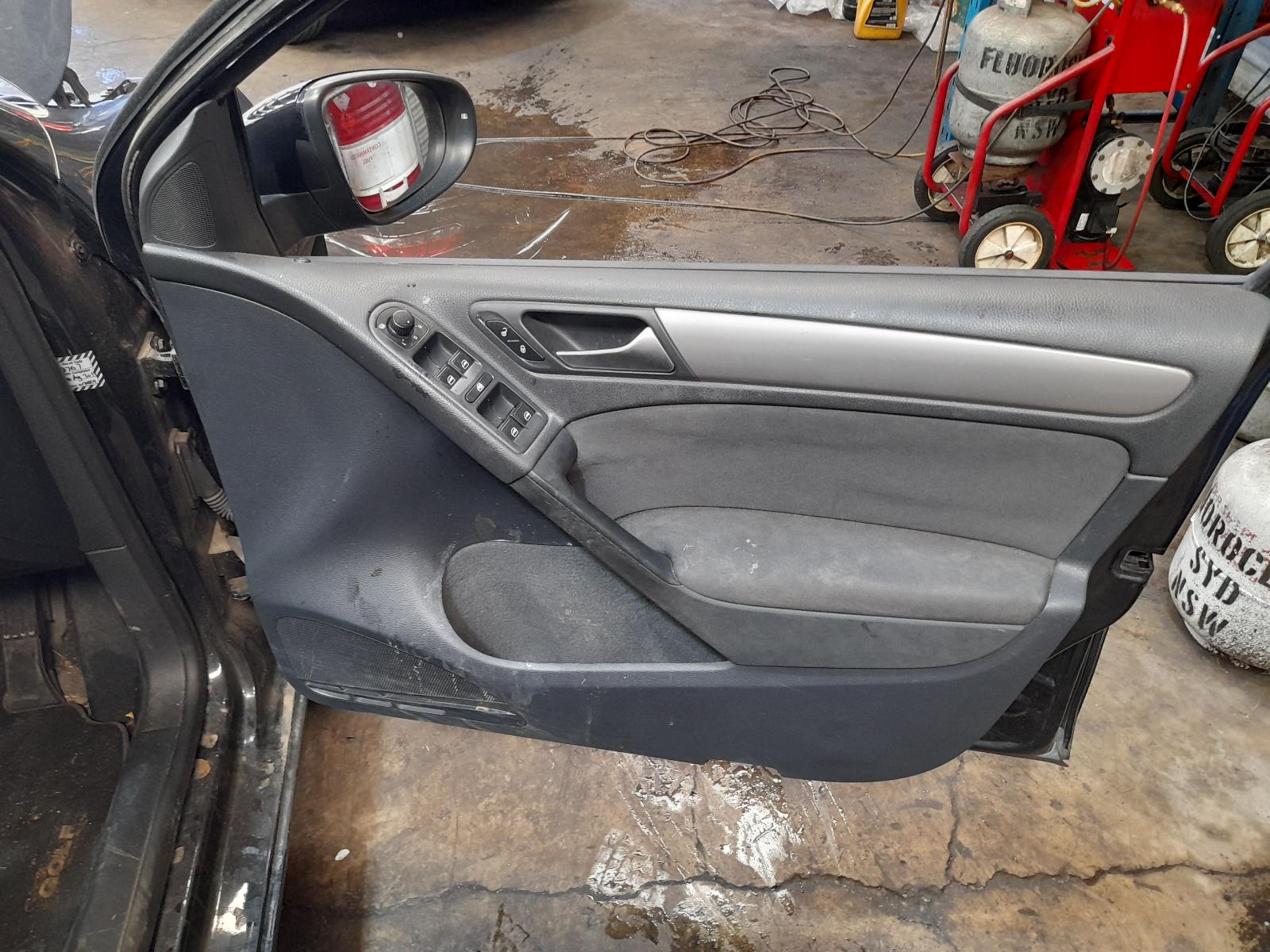 View Auto part Heater Core/Box Volkswagen Golf 2011
