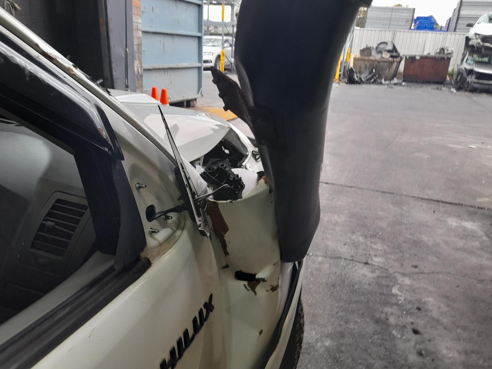 View Auto part Ecu Toyota Hilux 2009