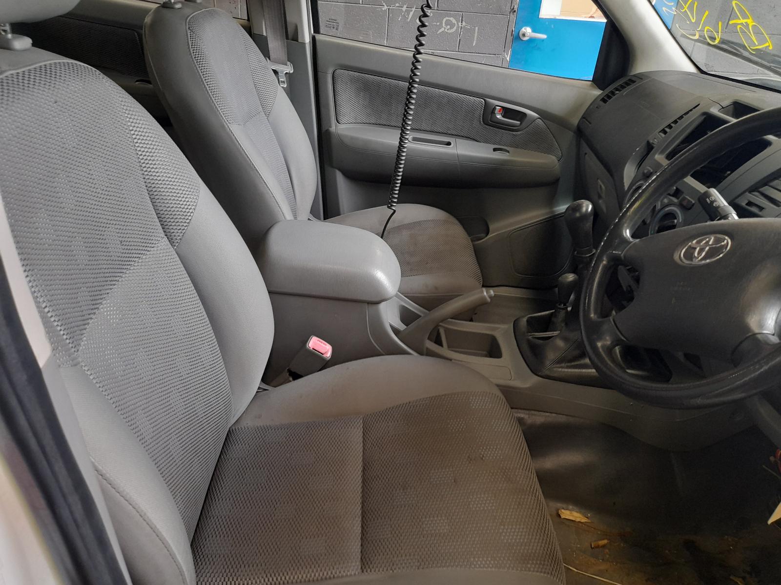 View Auto part Ecu Toyota Hilux 2009