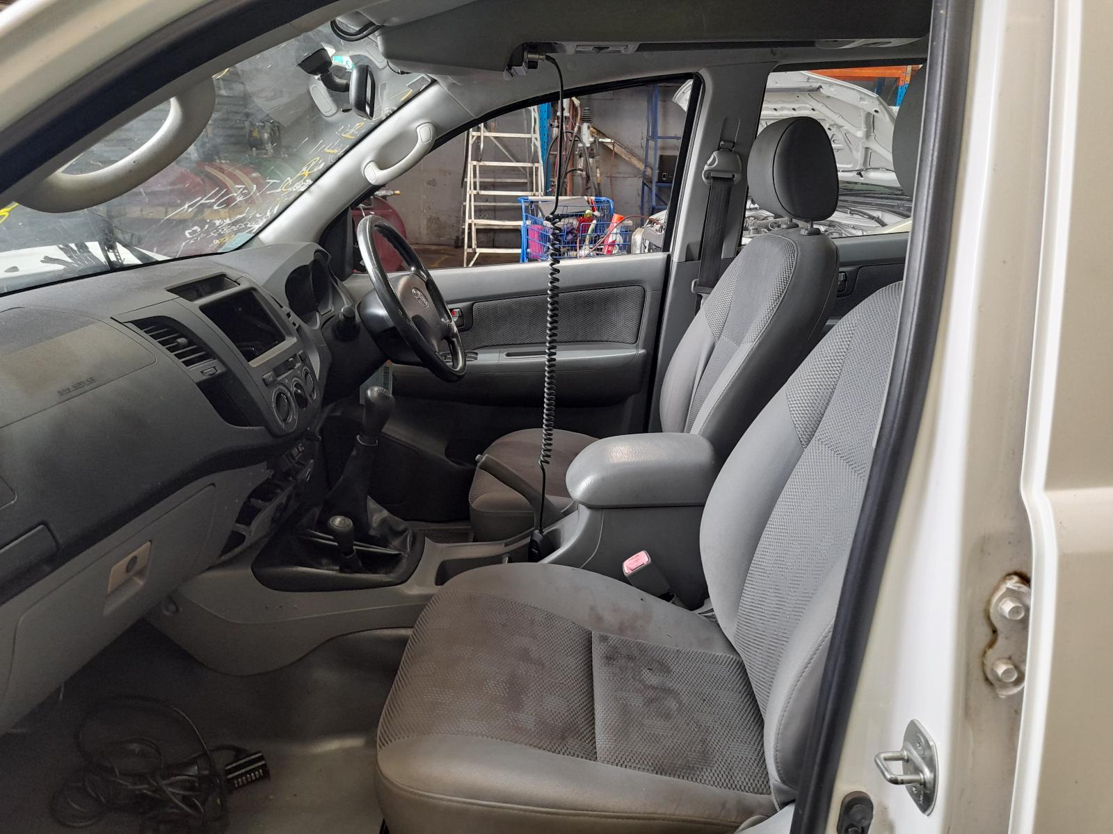 View Auto part Ecu Toyota Hilux 2009