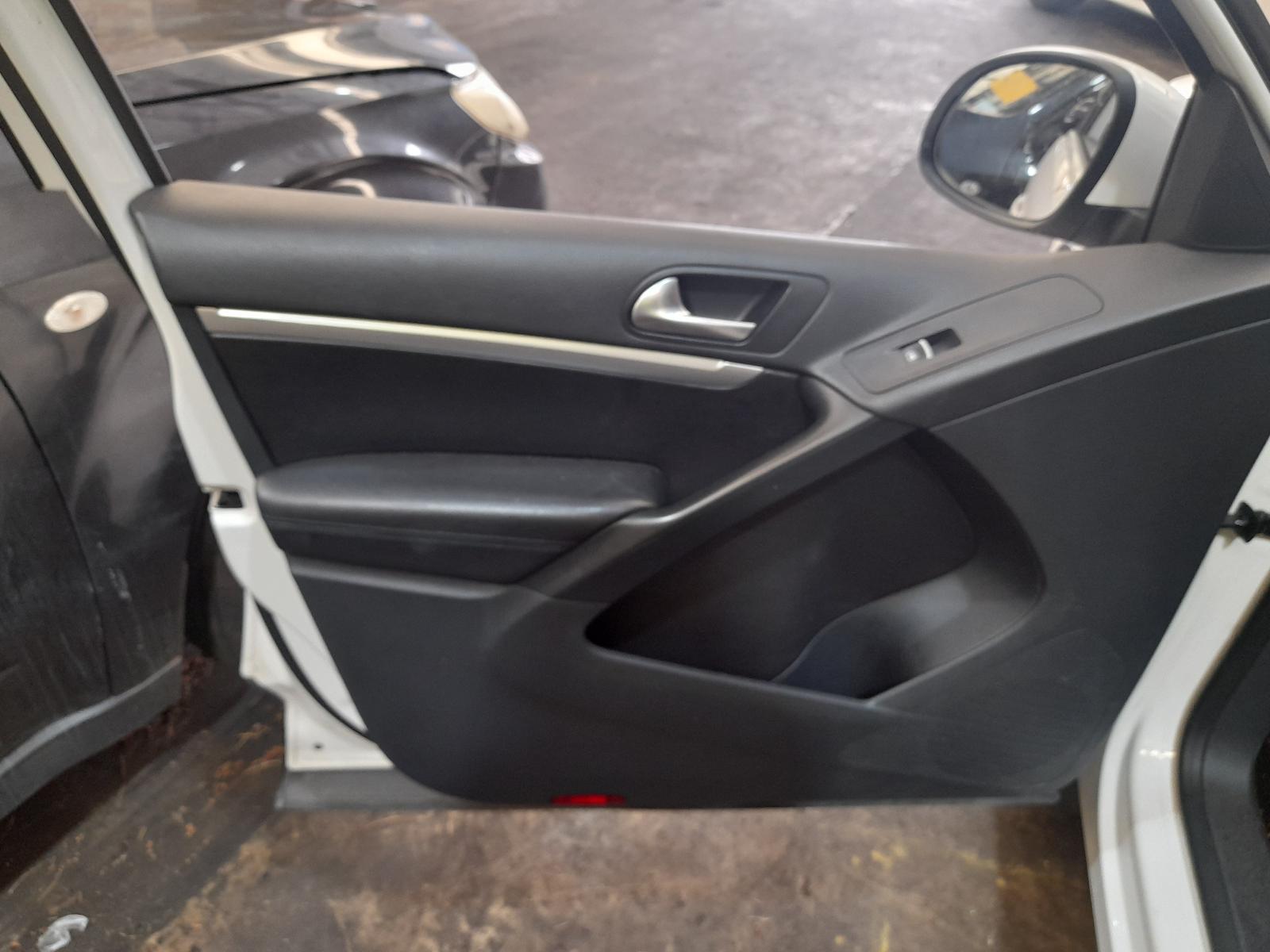 View Auto part Instrument Cluster Volkswagen Tiguan 2012