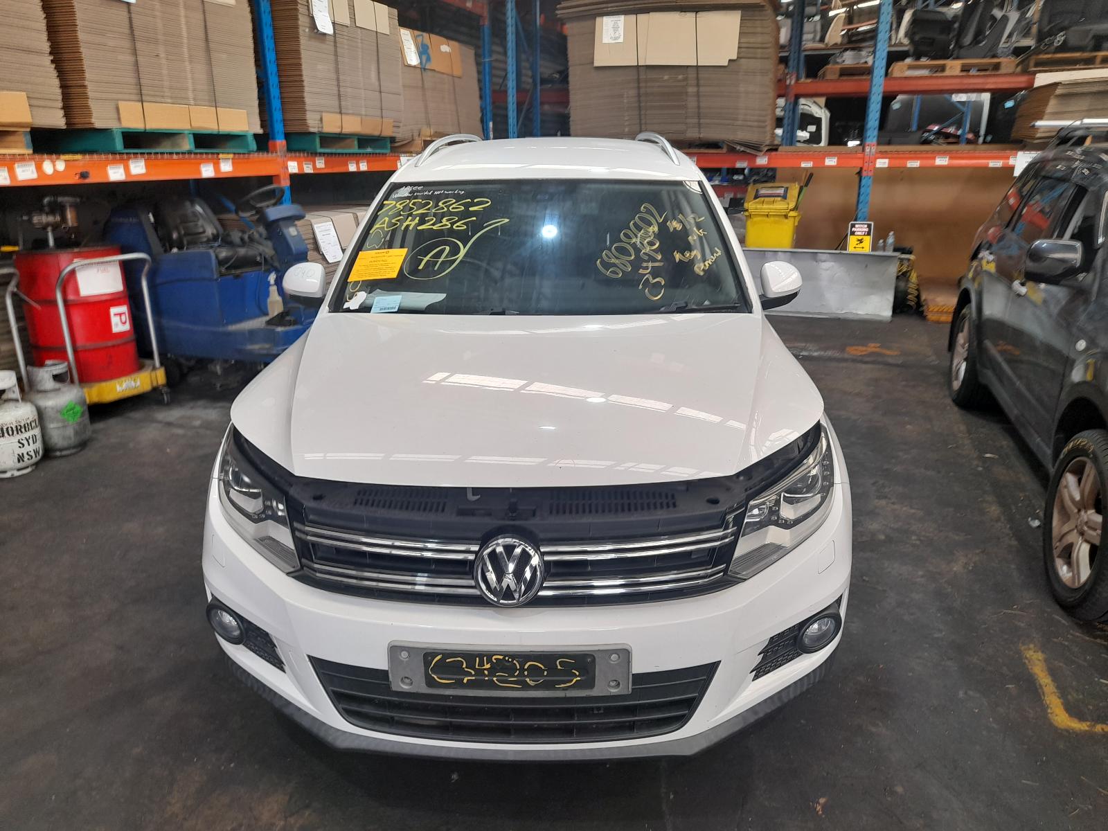 View Auto part Instrument Cluster Volkswagen Tiguan 2012