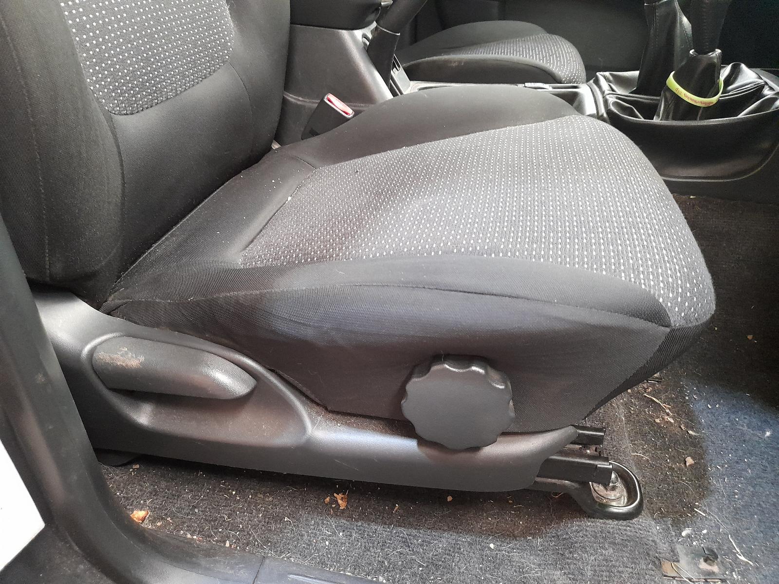 View Auto part Right Rear Wnd Reg/Motor Mitsubishi Triton 2015