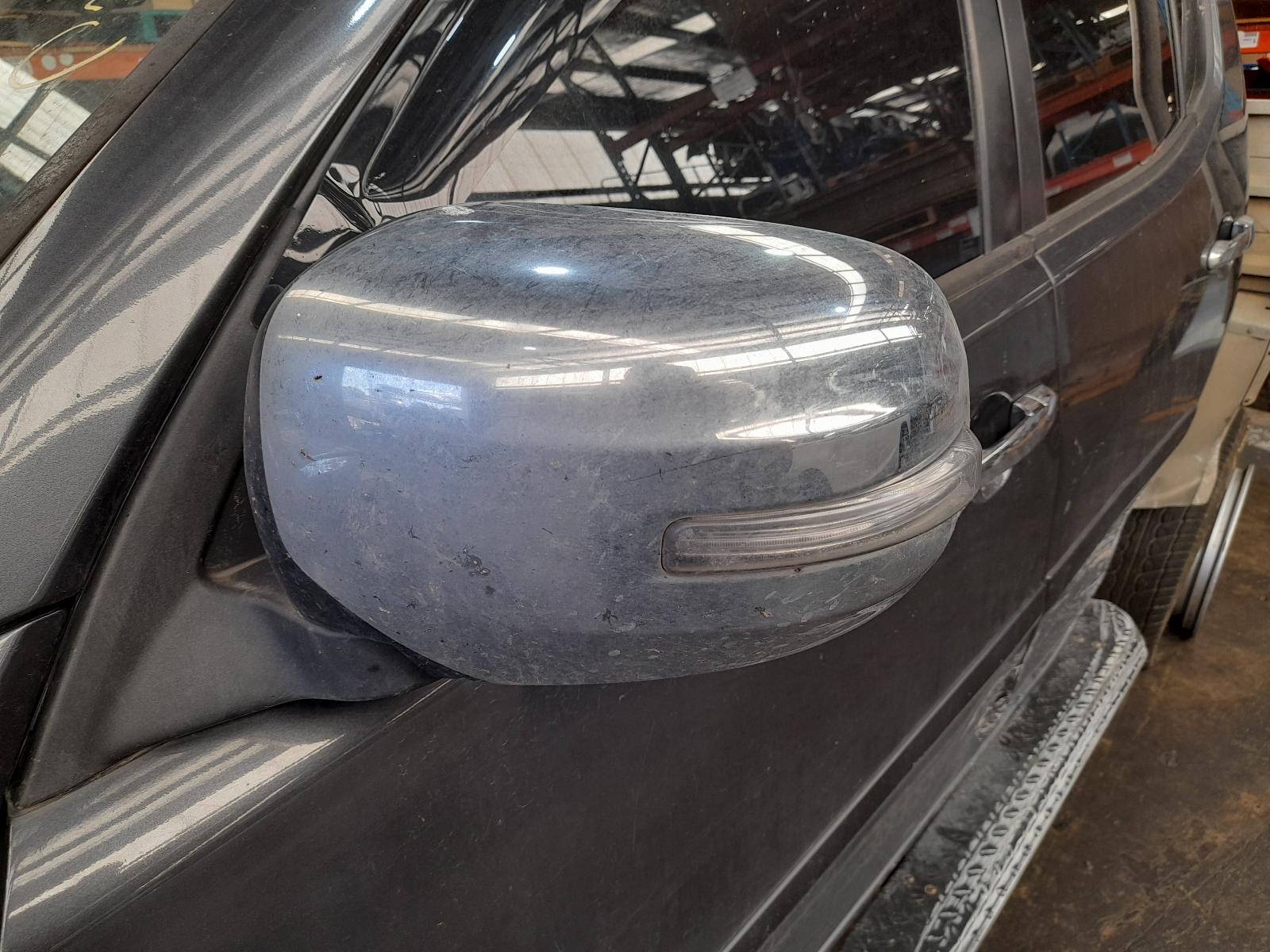 View Auto part Right Rear Wnd Reg/Motor Mitsubishi Triton 2015