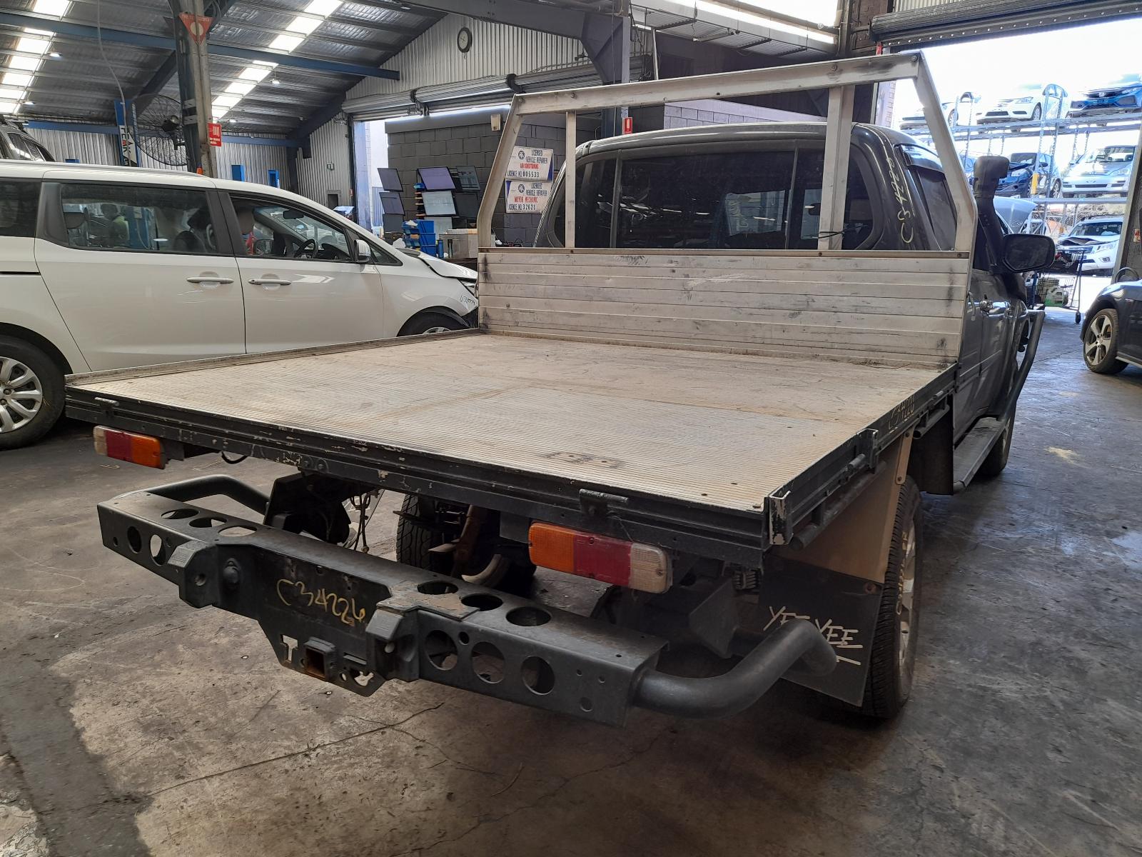 View Auto part Right Rear Wnd Reg/Motor Mitsubishi Triton 2015