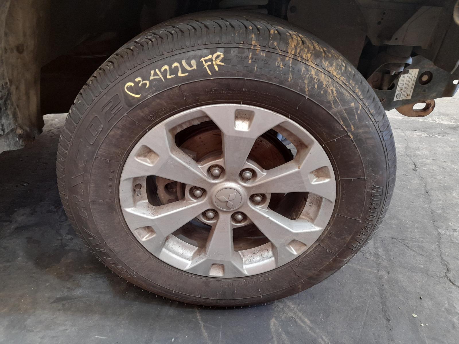 View Auto part Right Rear Wnd Reg/Motor Mitsubishi Triton 2015