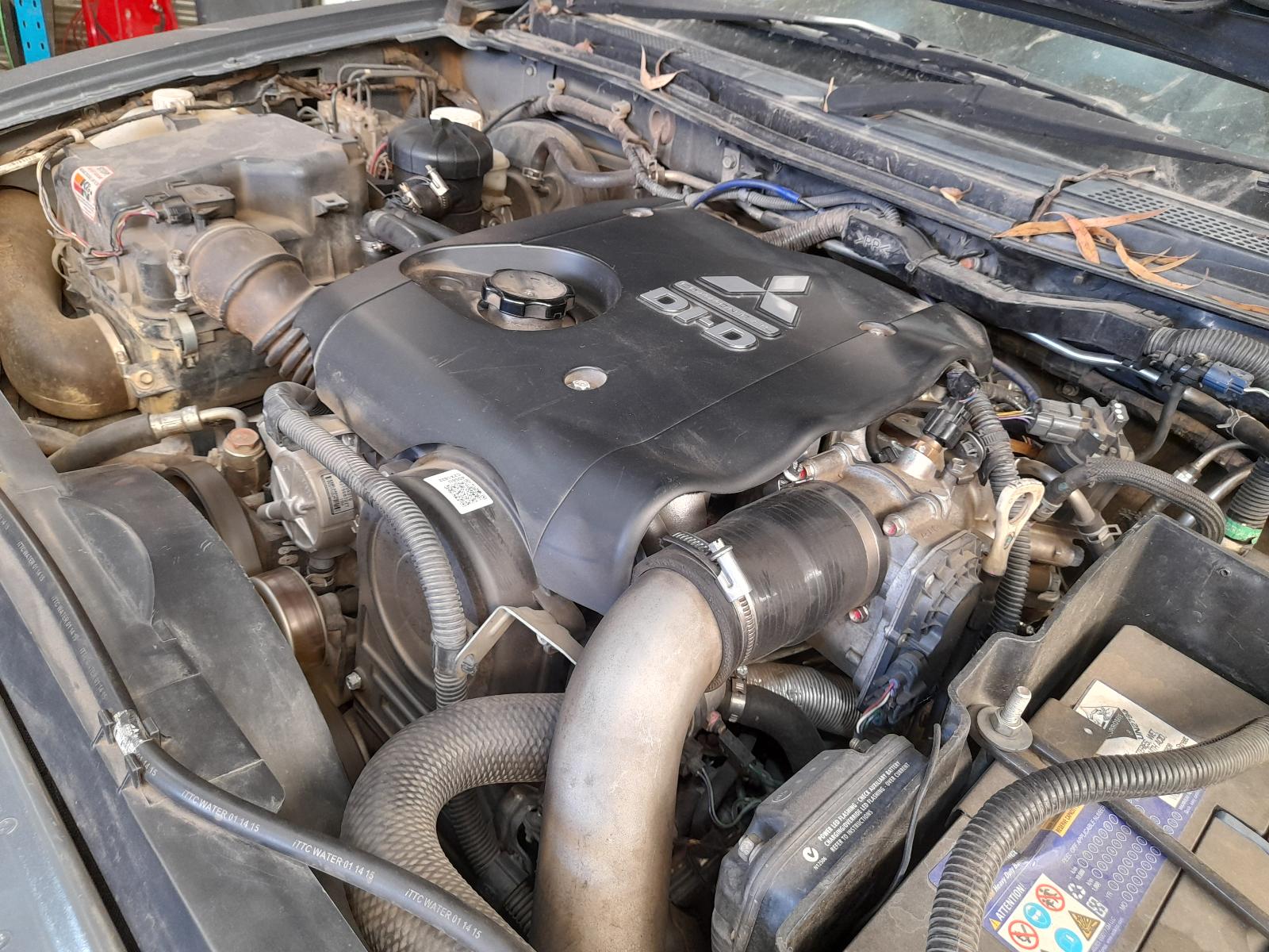 View Auto part Right Rear Wnd Reg/Motor Mitsubishi Triton 2015
