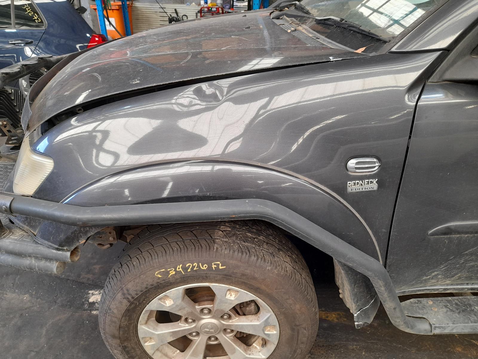 View Auto part Right Rear Wnd Reg/Motor Mitsubishi Triton 2015