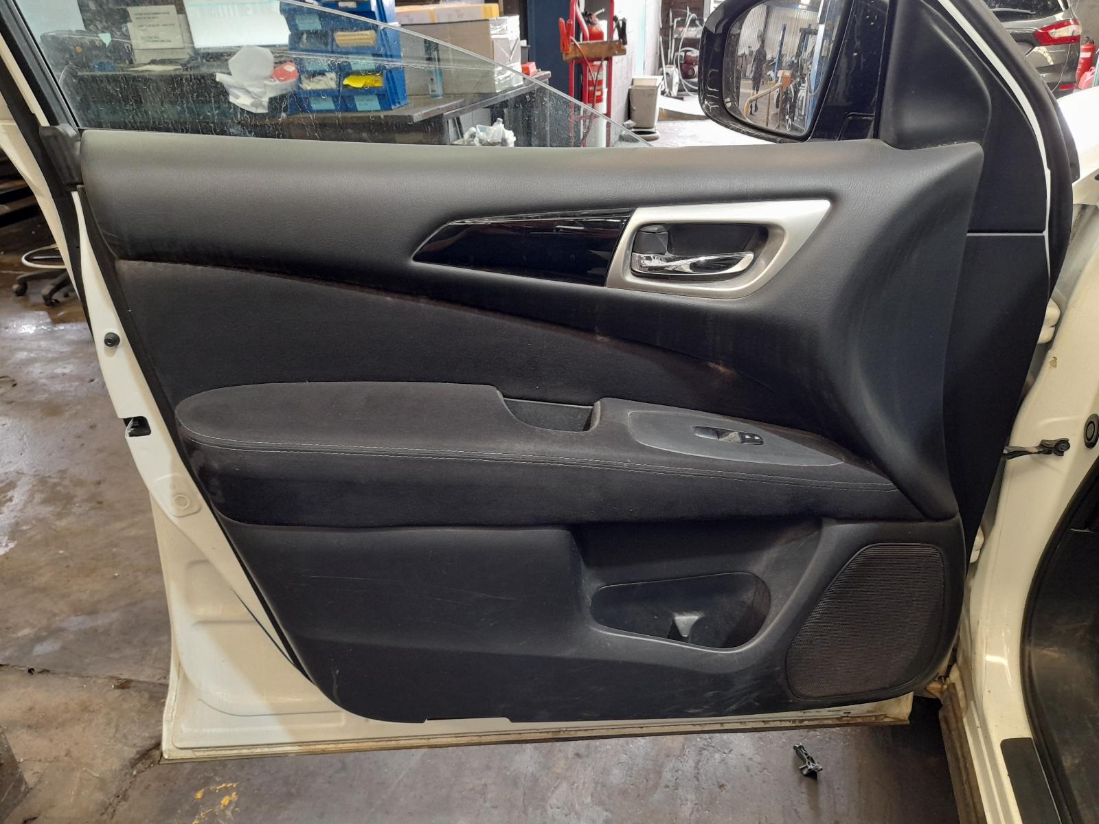 2014 Nissan Pathfinder Catalytic Converter View Auto part Catalytic Converter Nissan Pathfinder 2014