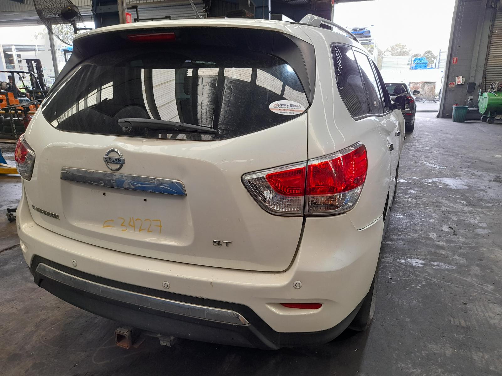 2014 Nissan Pathfinder Catalytic Converter View Auto part Catalytic Converter Nissan Pathfinder 2014