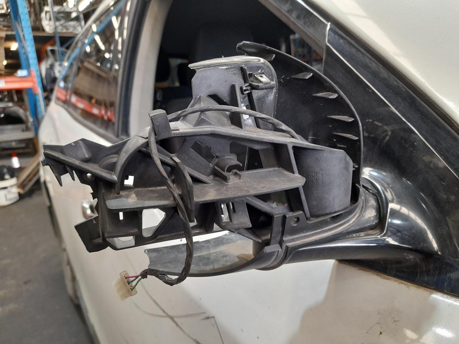 2014 Nissan Pathfinder Catalytic Converter View Auto part Catalytic Converter Nissan Pathfinder 2014