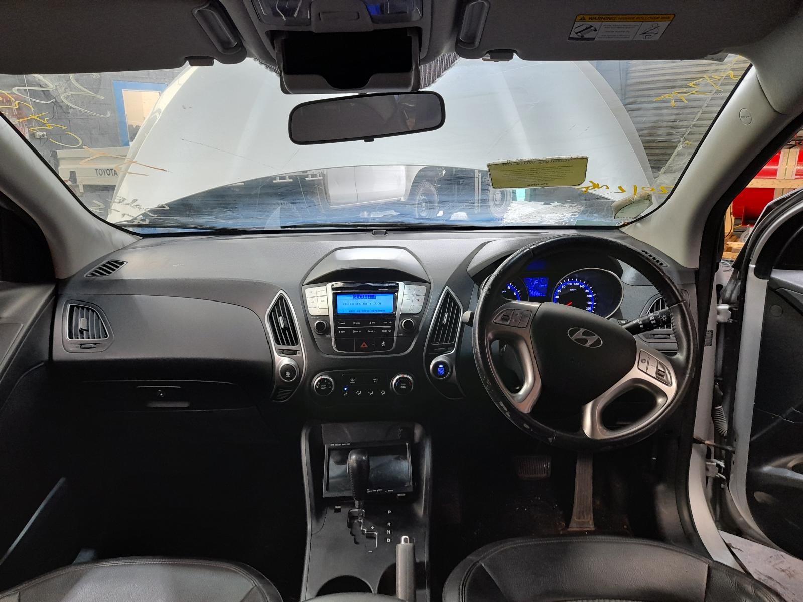 2011 Hyundai Ix35 Right Indicator/Fog/Side View Auto part Right Indicator/Fog/Side Hyundai Ix35 2011