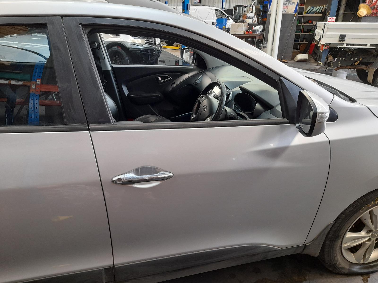 2011 Hyundai Ix35 Right Indicator/Fog/Side View Auto part Right Indicator/Fog/Side Hyundai Ix35 2011