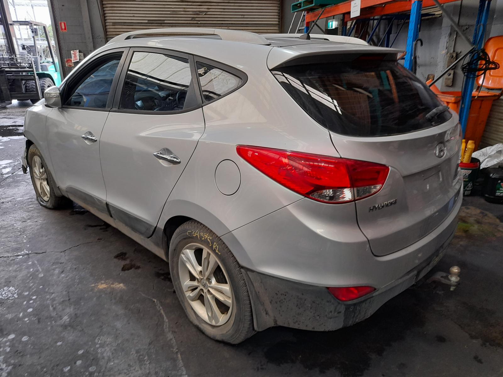 2011 Hyundai Ix35 Right Indicator/Fog/Side View Auto part Right Indicator/Fog/Side Hyundai Ix35 2011