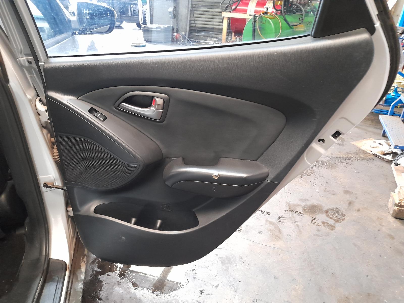 2011 Hyundai Ix35 Right Indicator/Fog/Side View Auto part Right Indicator/Fog/Side Hyundai Ix35 2011