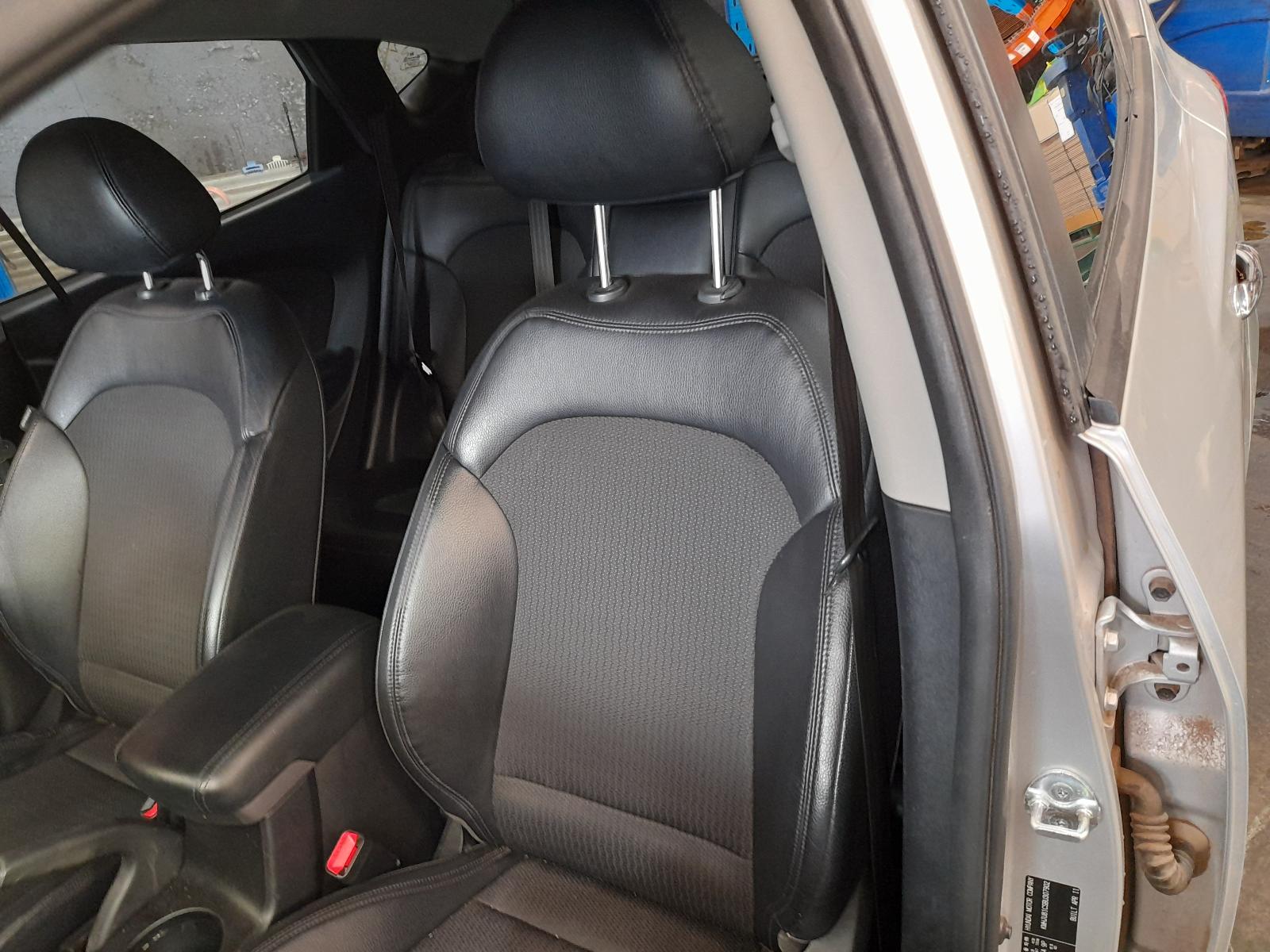 2011 Hyundai Ix35 Right Indicator/Fog/Side View Auto part Right Indicator/Fog/Side Hyundai Ix35 2011