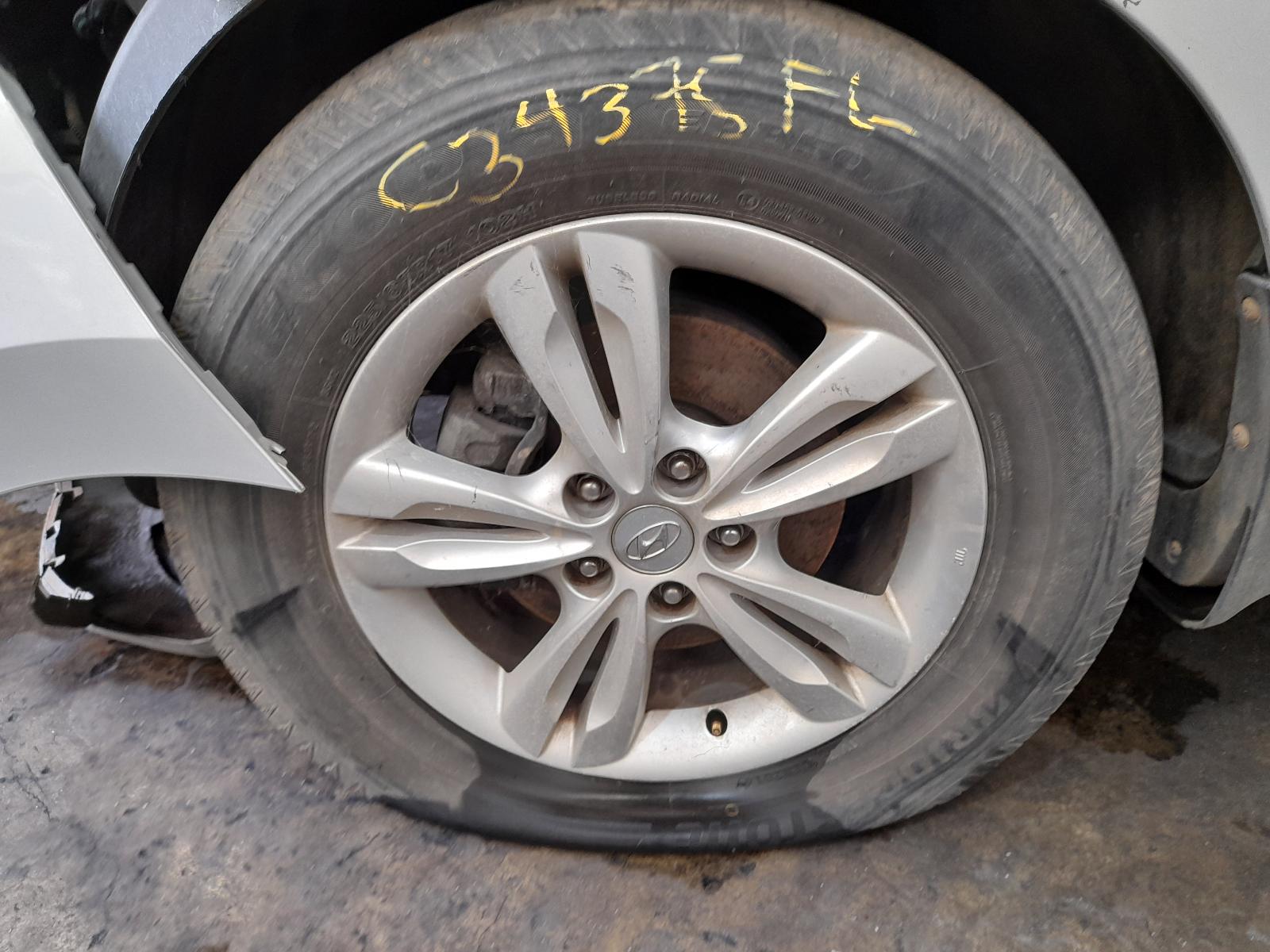 2011 Hyundai Ix35 Right Indicator/Fog/Side View Auto part Right Indicator/Fog/Side Hyundai Ix35 2011