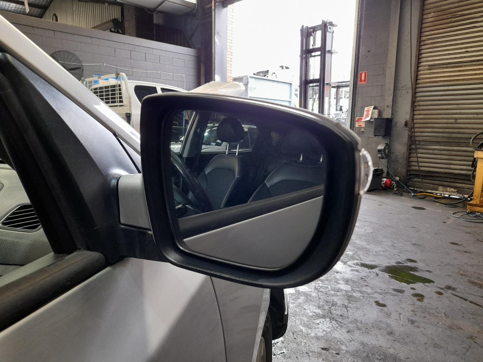 2011 Hyundai Ix35 Right Indicator/Fog/Side View Auto part Right Indicator/Fog/Side Hyundai Ix35 2011