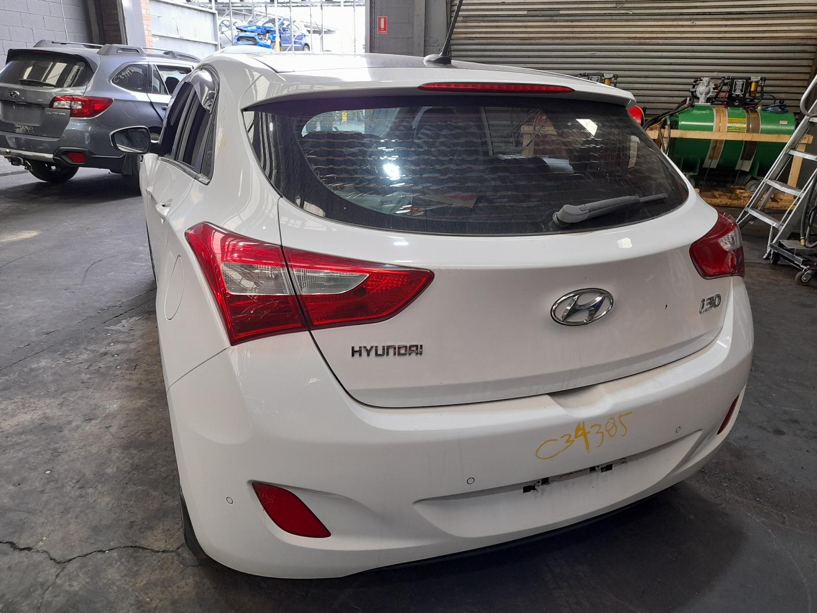 View Auto part Rear/Tailgate Glass Hyundai I30 2013