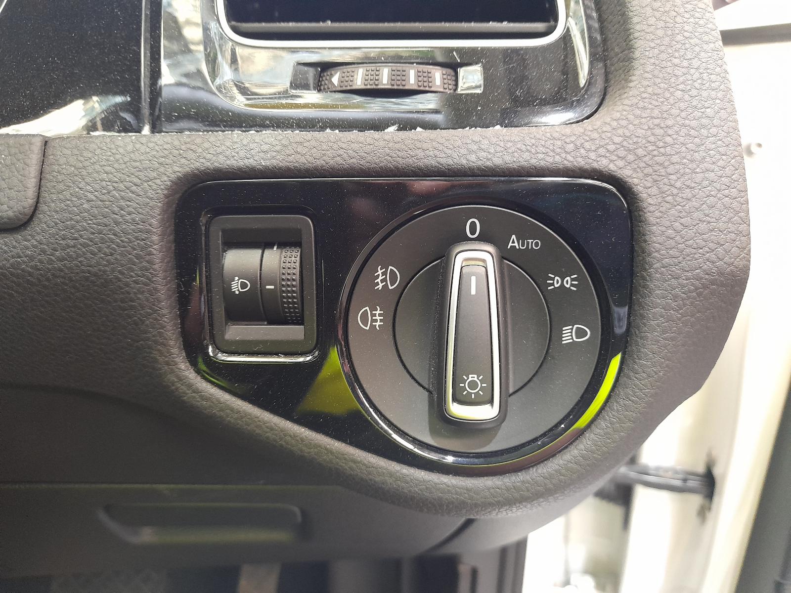 2016 Volkswagen Golf Trans/Gearbox View Auto part Trans/Gearbox Volkswagen Golf 2016