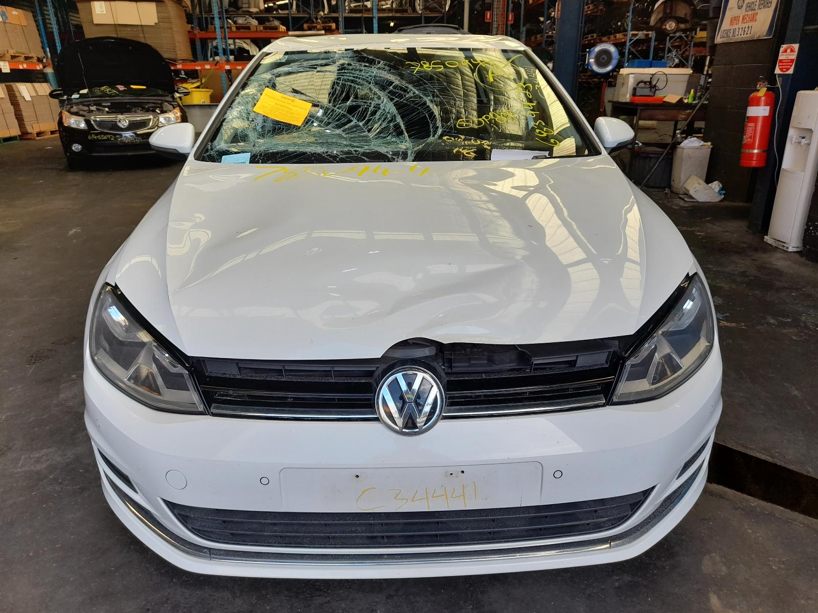2016 Volkswagen Golf Trans/Gearbox View Auto part Trans/Gearbox Volkswagen Golf 2016