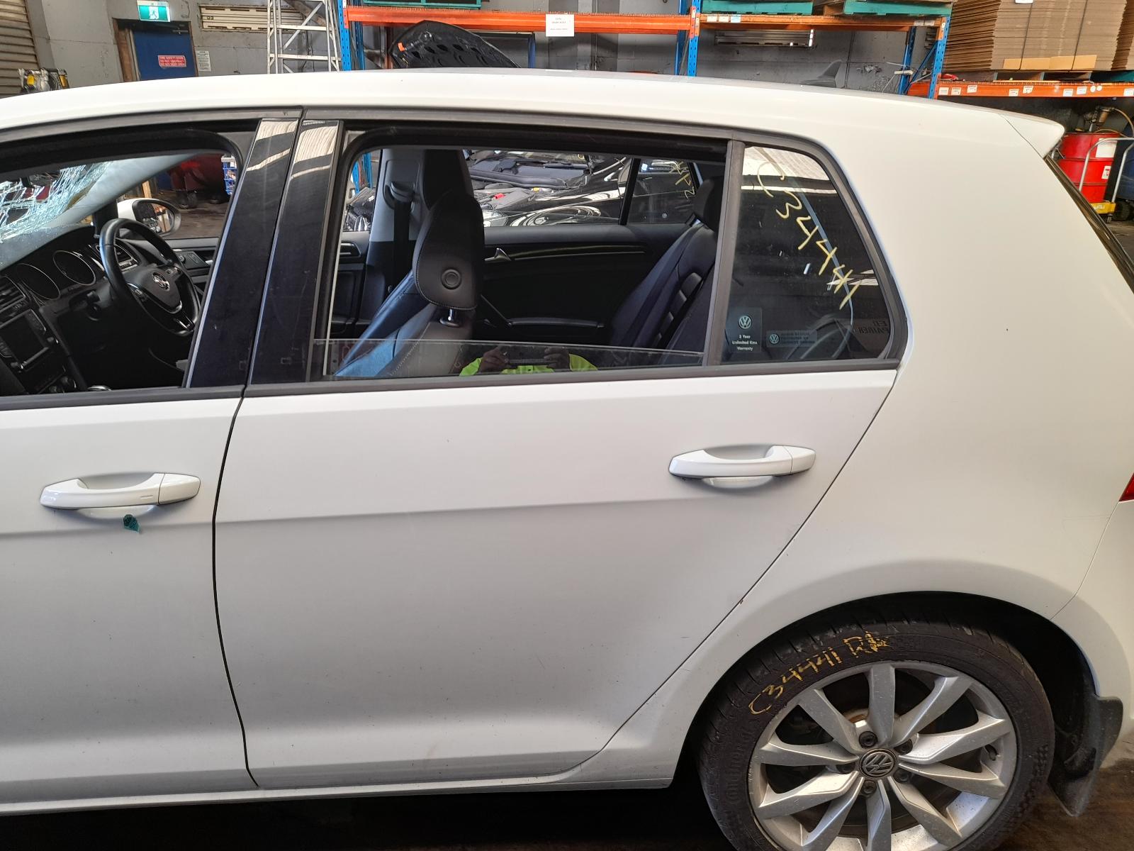 2016 Volkswagen Golf Trans/Gearbox View Auto part Trans/Gearbox Volkswagen Golf 2016