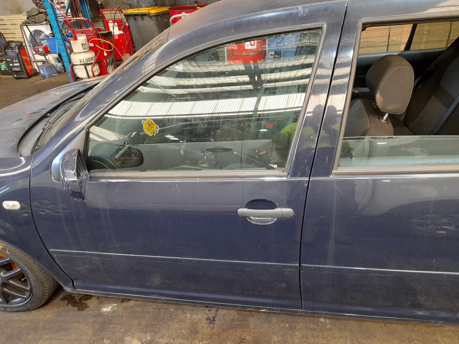 2003 Volkswagen Golf Trans/Gearbox View Auto part Trans/Gearbox Volkswagen Golf 2003