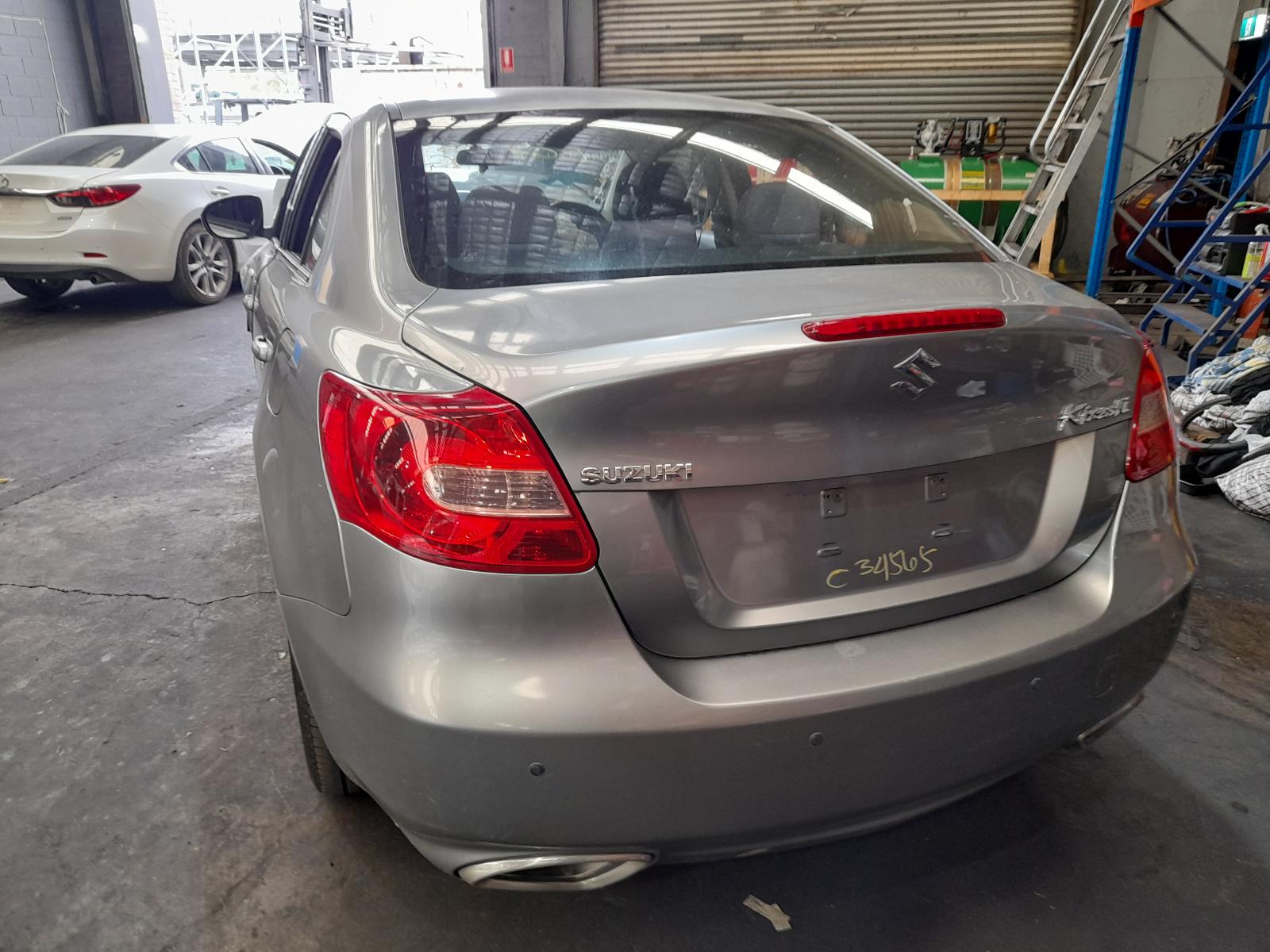 View Auto part Rear Garnish Suzuki Kizashi 2010