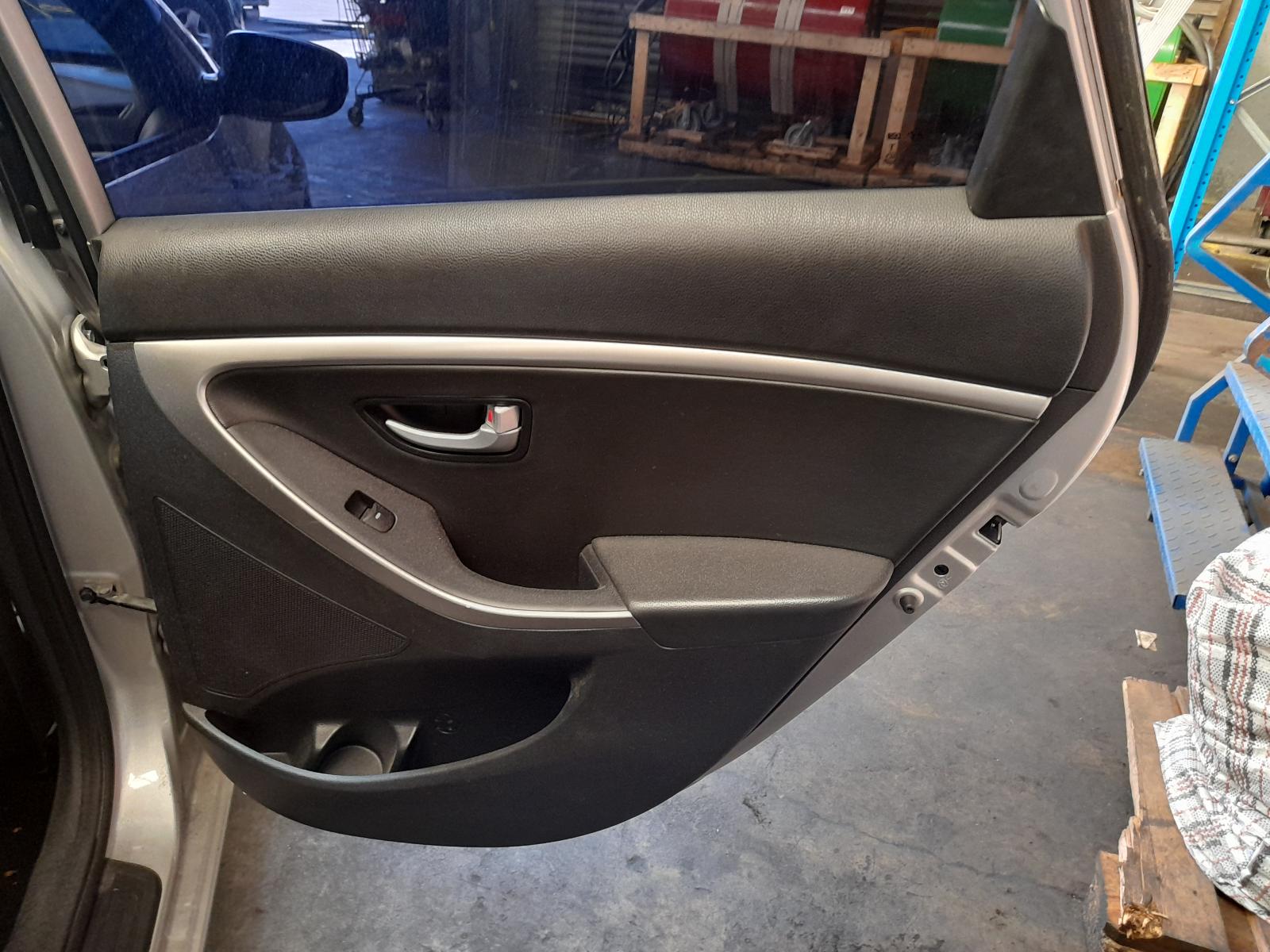 2013 Hyundai I30 Radio/Cd/Dvd/Sat/Tv View Auto part Radio/Cd/Dvd/Sat/Tv Hyundai I30 2013