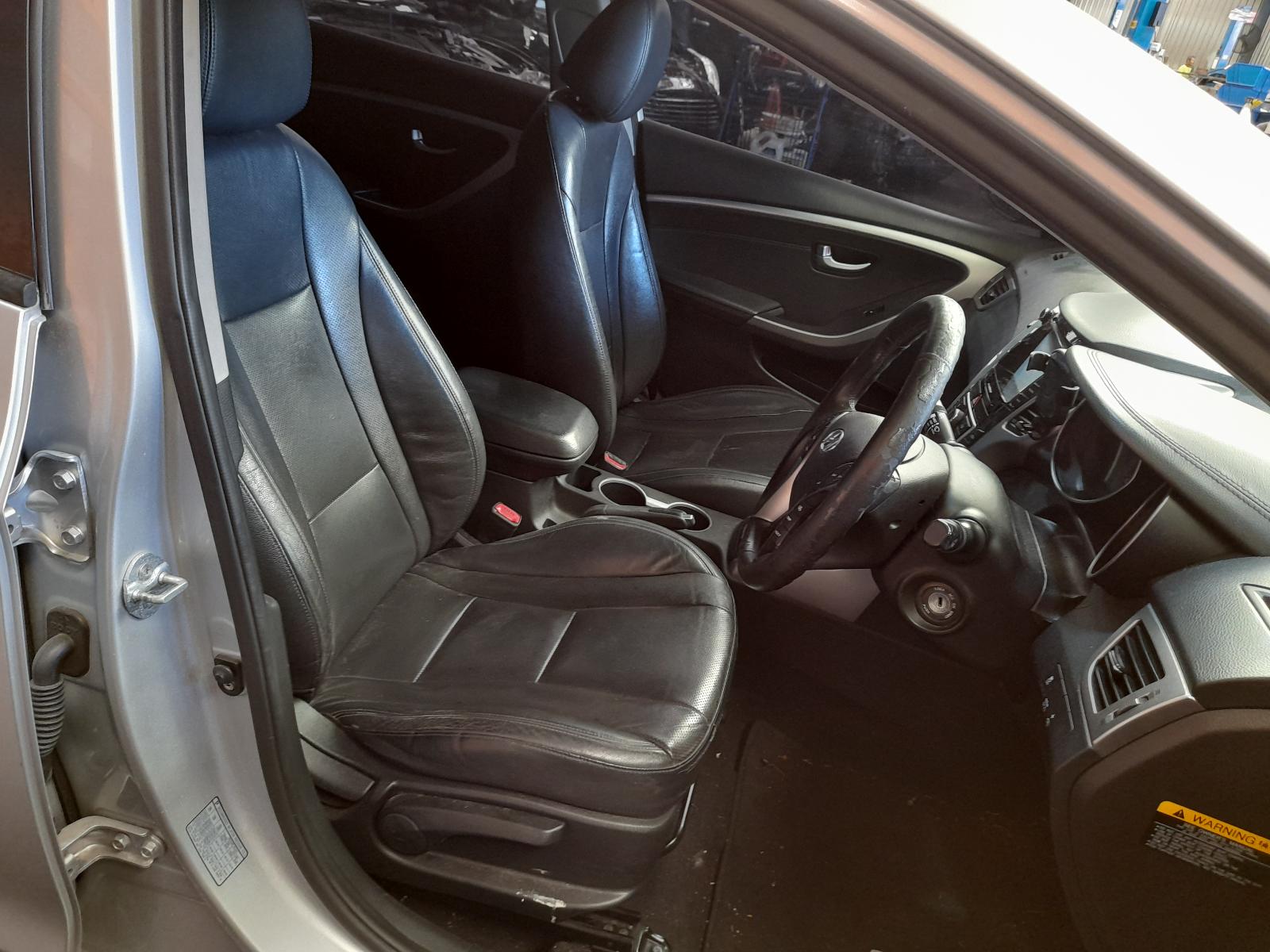 2013 Hyundai I30 Radio/Cd/Dvd/Sat/Tv View Auto part Radio/Cd/Dvd/Sat/Tv Hyundai I30 2013