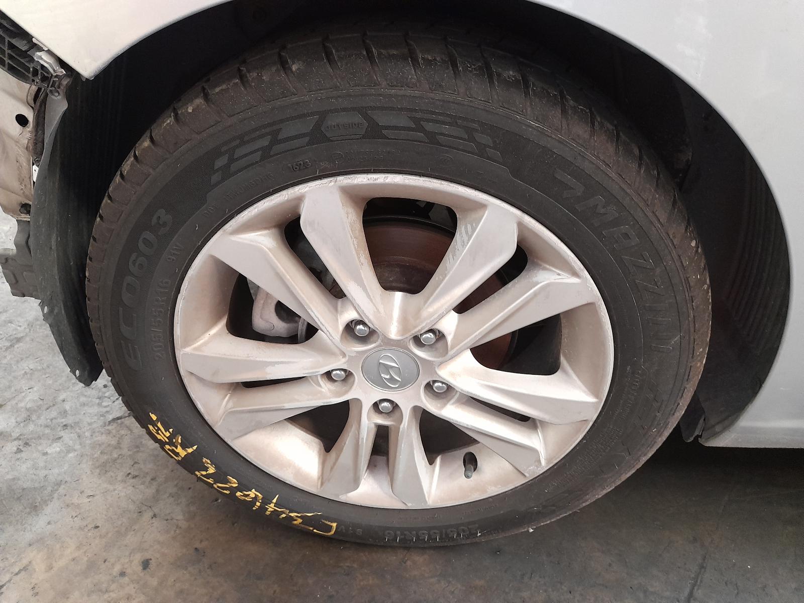 2013 Hyundai I30 Radio/Cd/Dvd/Sat/Tv View Auto part Radio/Cd/Dvd/Sat/Tv Hyundai I30 2013