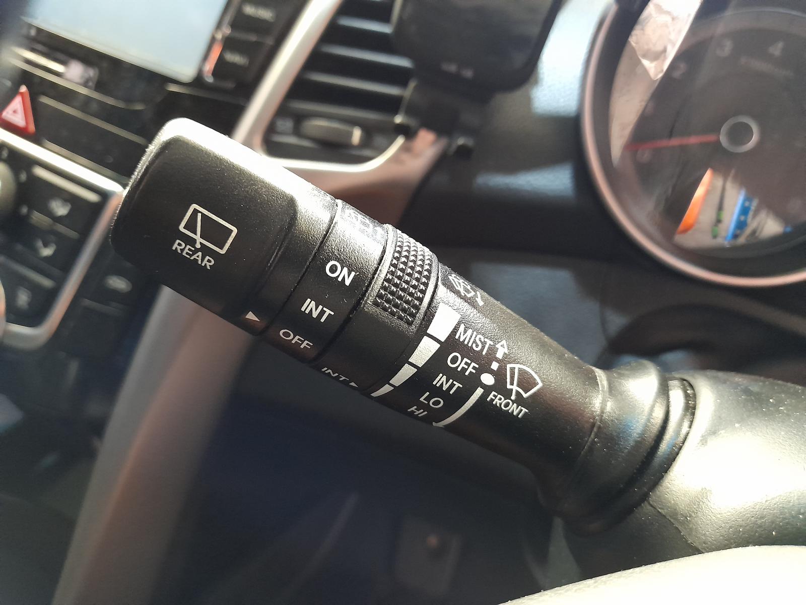 2013 Hyundai I30 Radio/Cd/Dvd/Sat/Tv View Auto part Radio/Cd/Dvd/Sat/Tv Hyundai I30 2013