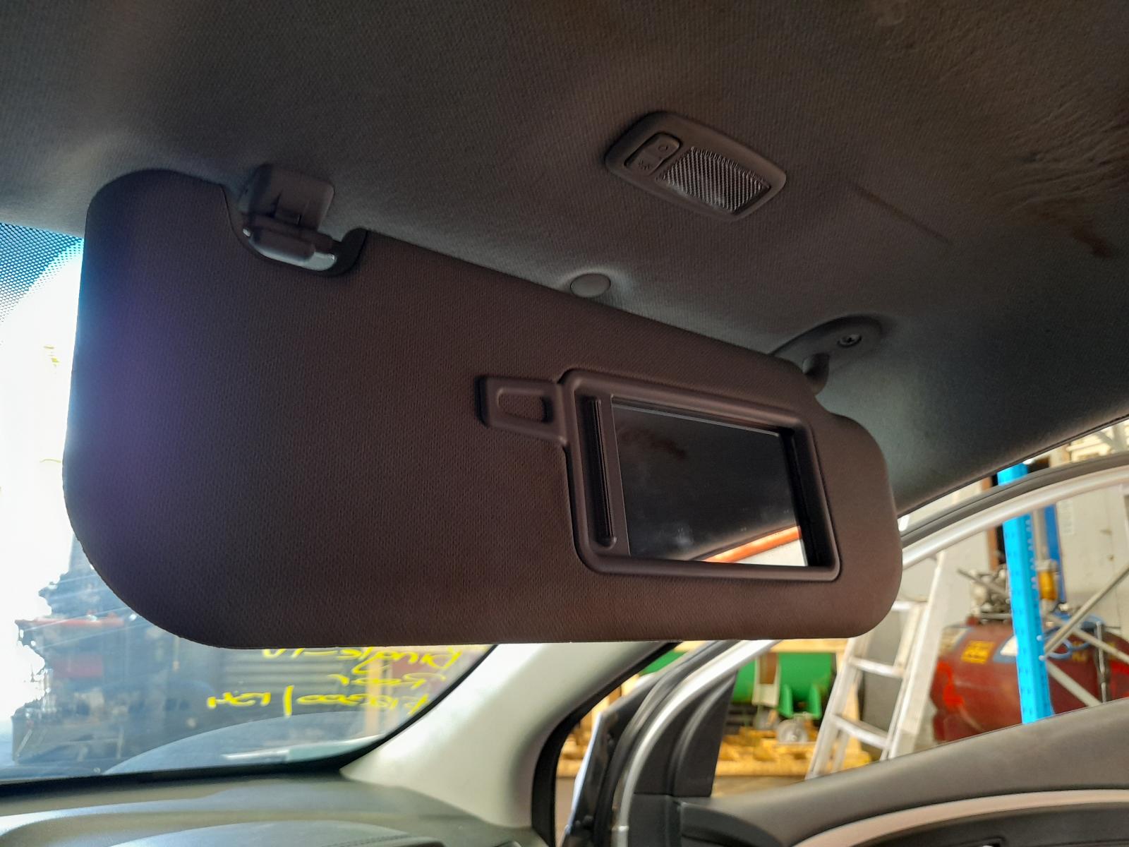 2013 Hyundai I30 Radio/Cd/Dvd/Sat/Tv View Auto part Radio/Cd/Dvd/Sat/Tv Hyundai I30 2013