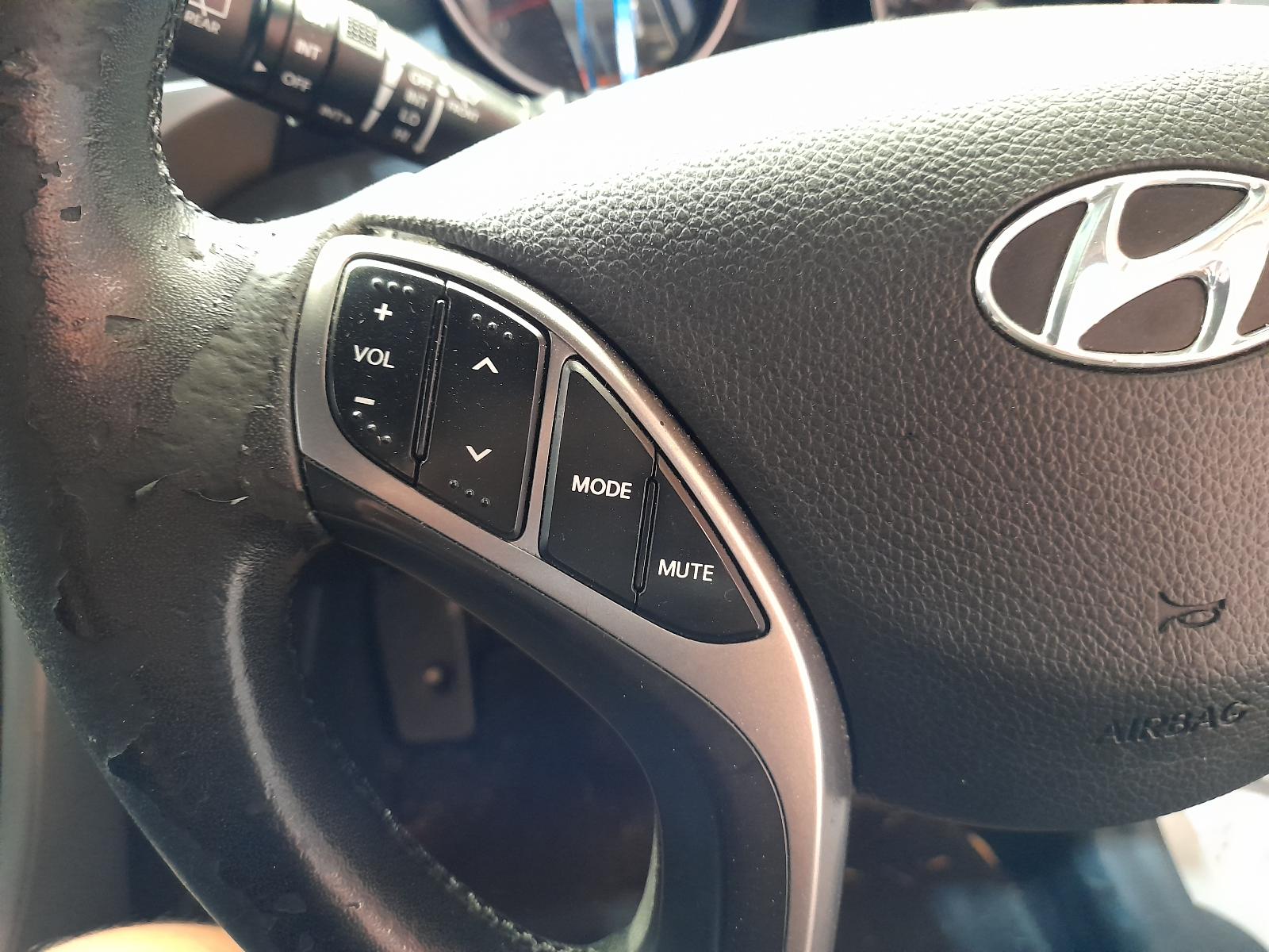 2013 Hyundai I30 Radio/Cd/Dvd/Sat/Tv View Auto part Radio/Cd/Dvd/Sat/Tv Hyundai I30 2013