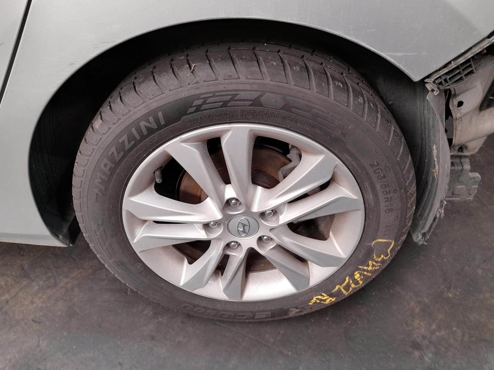 2013 Hyundai I30 Radio/Cd/Dvd/Sat/Tv View Auto part Radio/Cd/Dvd/Sat/Tv Hyundai I30 2013