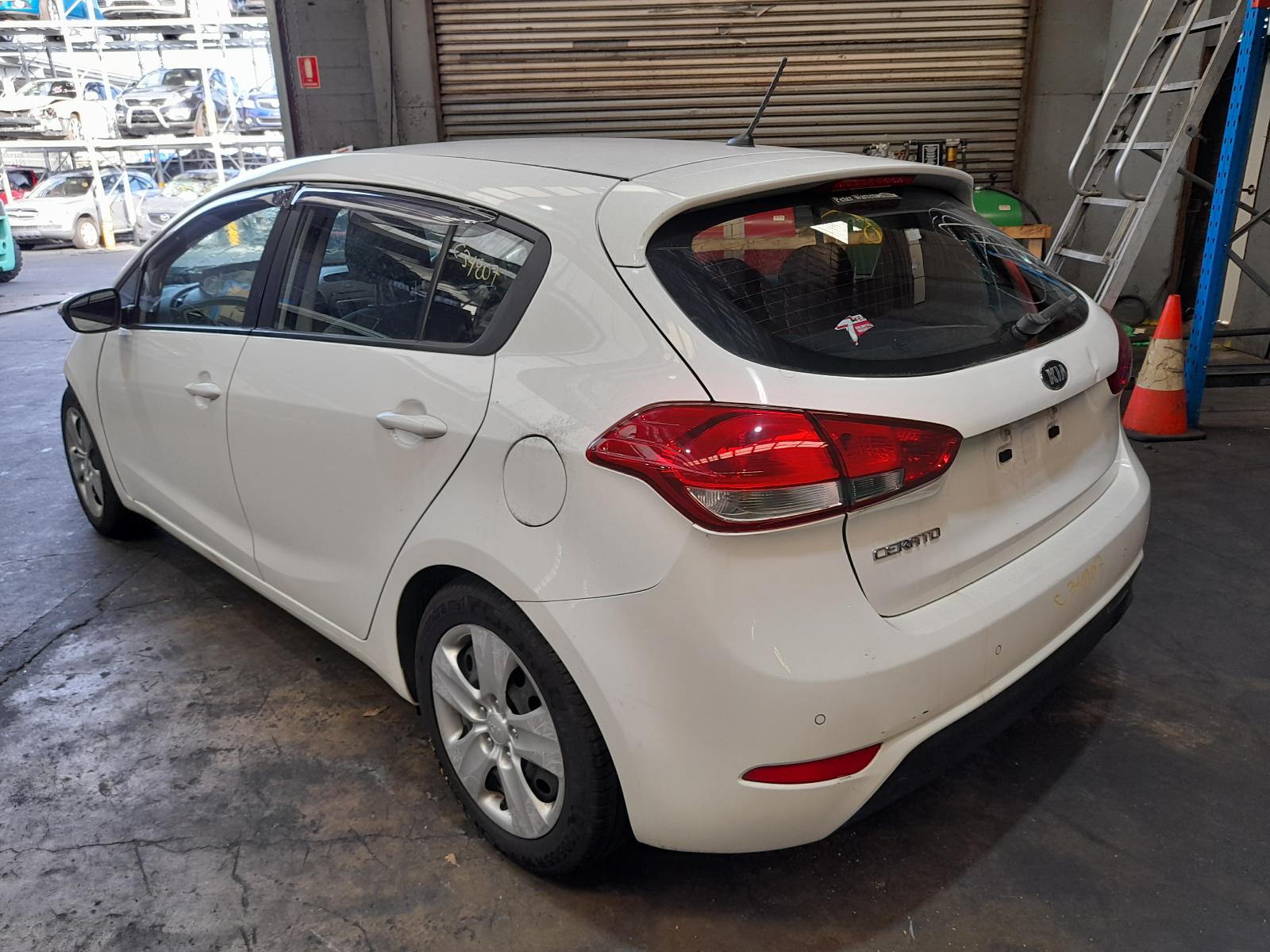 View Auto part Radio/Cd/Dvd/Sat/Tv Kia Cerato 2014