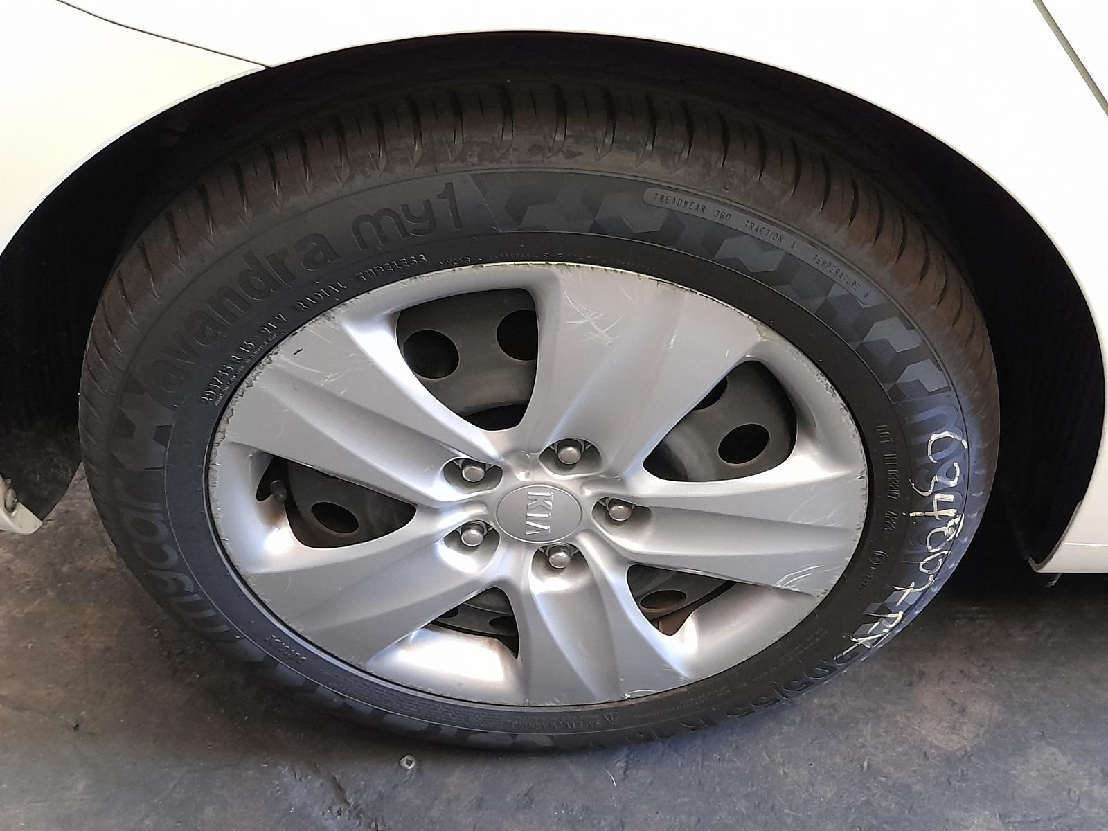 View Auto part Radio/Cd/Dvd/Sat/Tv Kia Cerato 2014