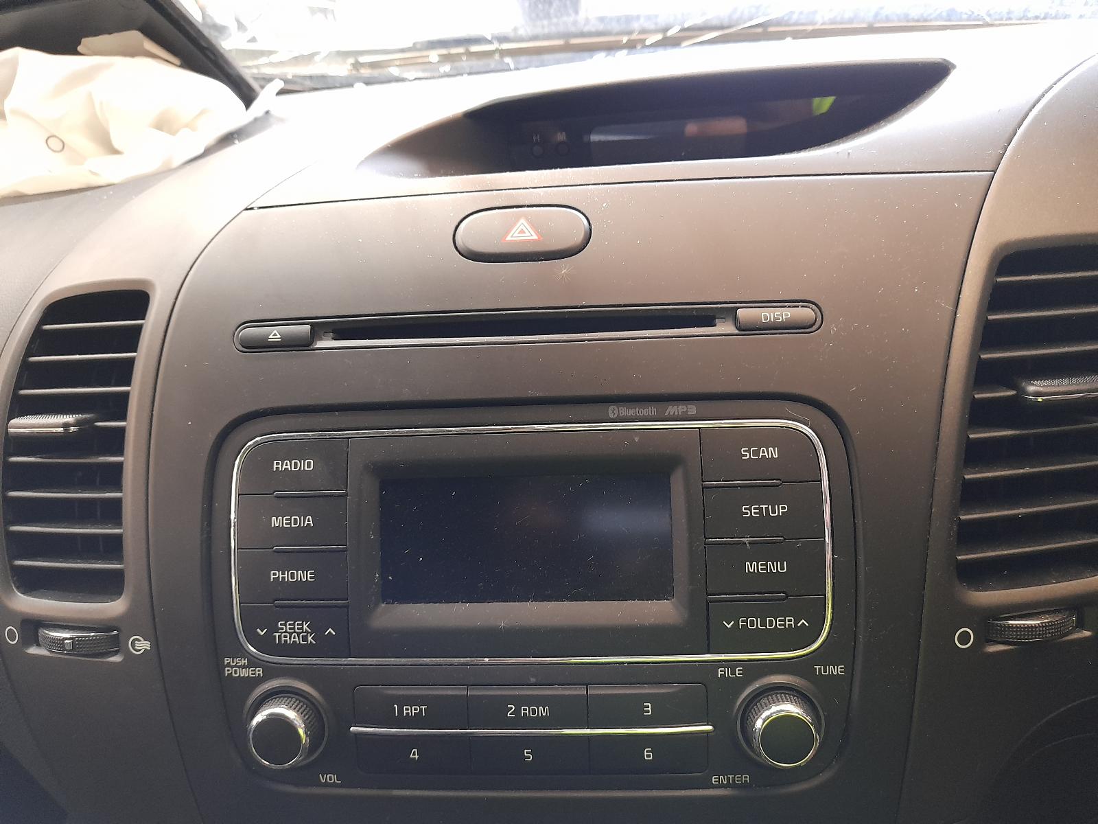 View Auto part Radio/Cd/Dvd/Sat/Tv Kia Cerato 2014