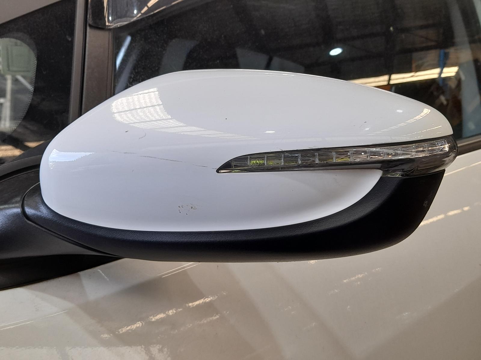 View Auto part Radio/Cd/Dvd/Sat/Tv Kia Cerato 2014